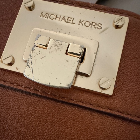 Michael Kors Tan Leather Shoulder Bag - Picture 8 of 9